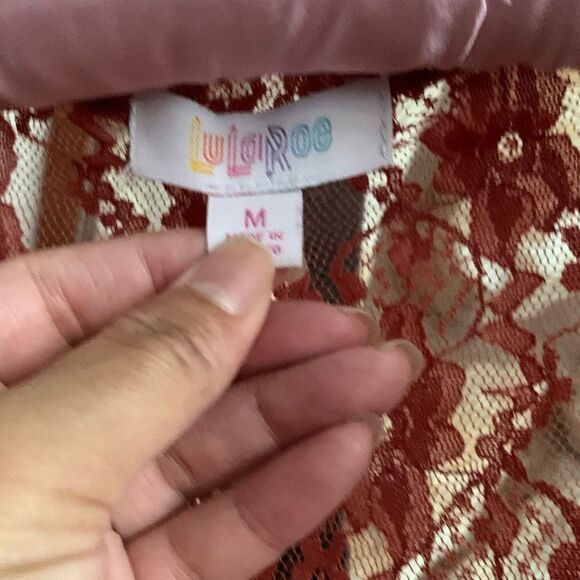 Lularoe lace Sarah - Picture 5 of 7